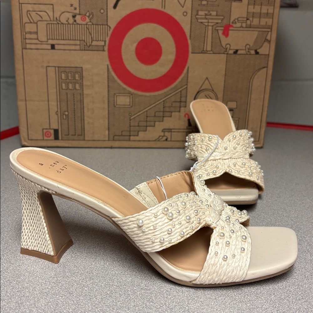A New Day Heels with Pearl Detailing NWT - Picture 4 of 4